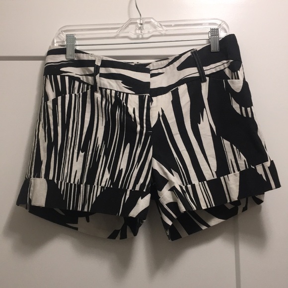 Express Pants - Express Black and White Linen Shorts Express Pants - Express Black and White Linen Shorts